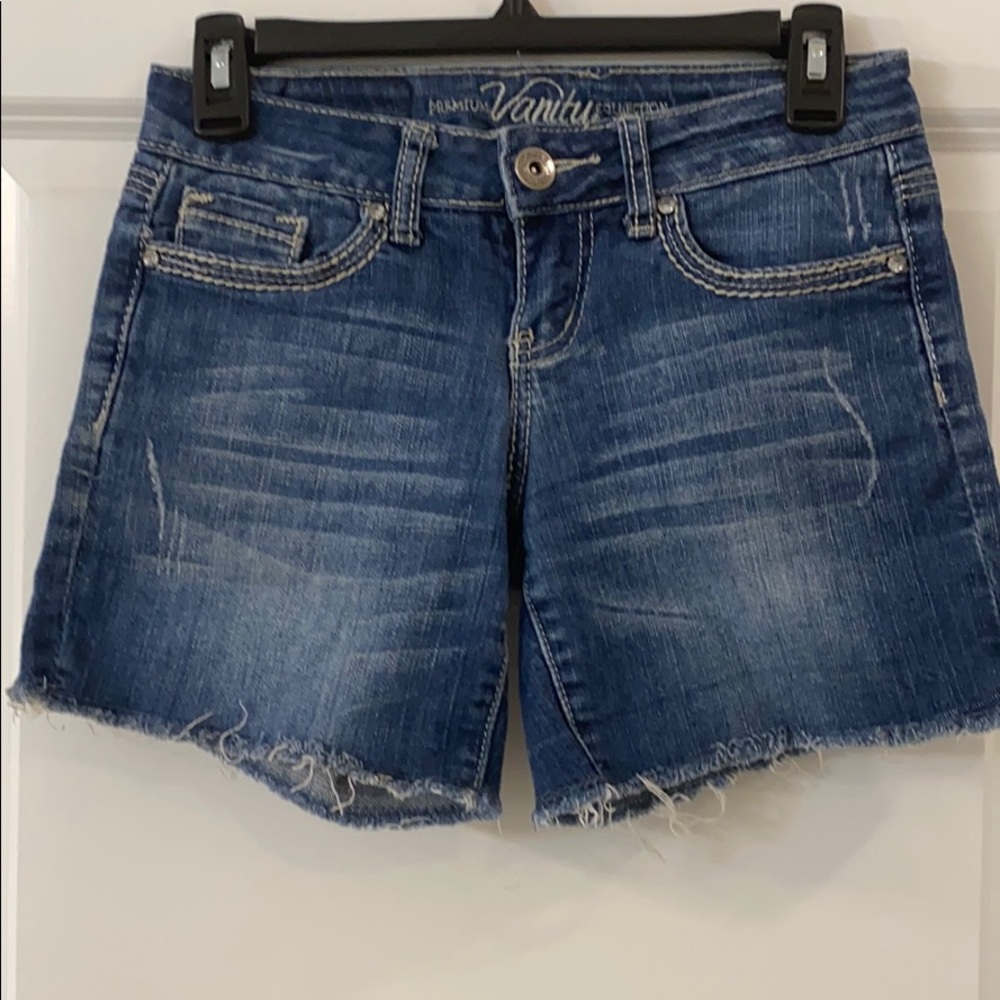 🌵Vanity Dakota style distressed shorts 25